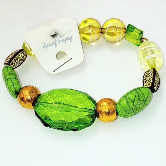 247B069 Hand-made Greens and Golds Bracelet - Picture 7 of 8